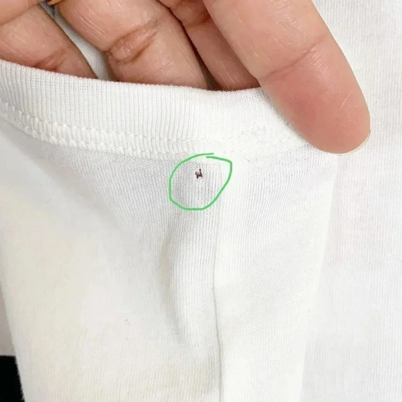 Levi’s Logo Graphic Tank Top - Picture 7 of 7